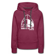 Lade das Bild in den Galerie-Viewer, Born at the Lake - Damenhoodie - bordeaux
